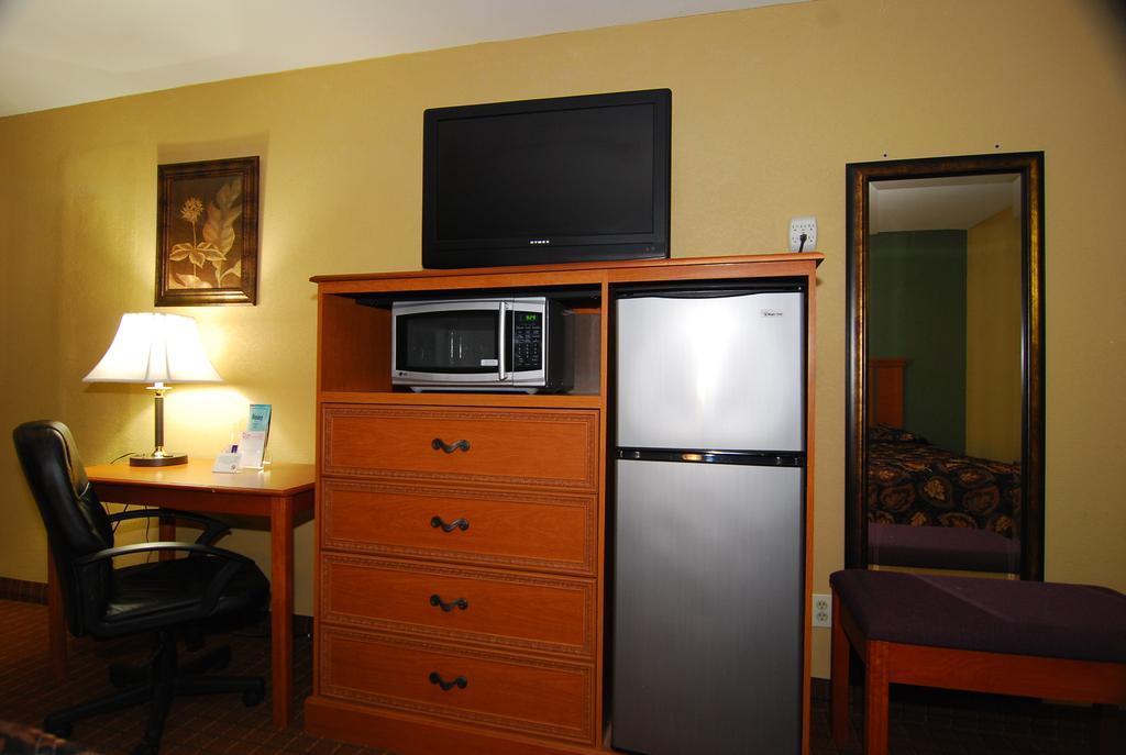 Coach Light Inn Brenham Εξωτερικό φωτογραφία